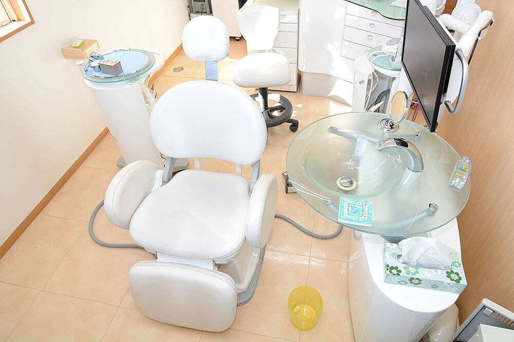 歯磨き指導、予防、歯のクリーニング、入れ歯治療などを行う空間2